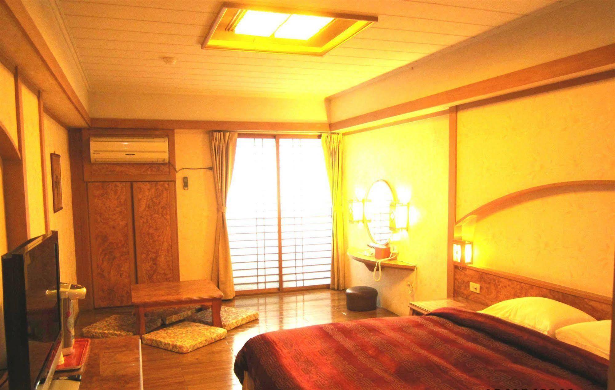 Sin Fu Business Hotel Tchaj-čung Exteriér fotografie